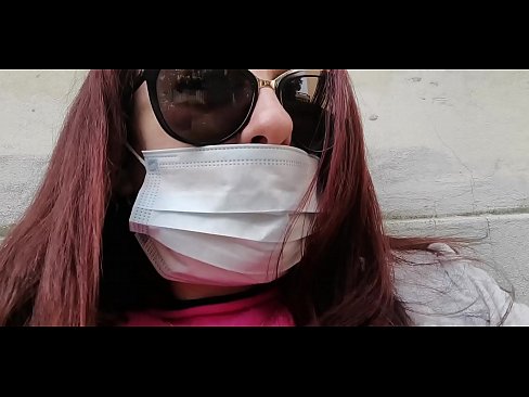 ❤️ Nicoletta neem wraak op haar buurman en piepie in sy motorhuis (Spesiale Covid19 Italiaanse kwarantyn) ️❌ Seks by ons ️❤
